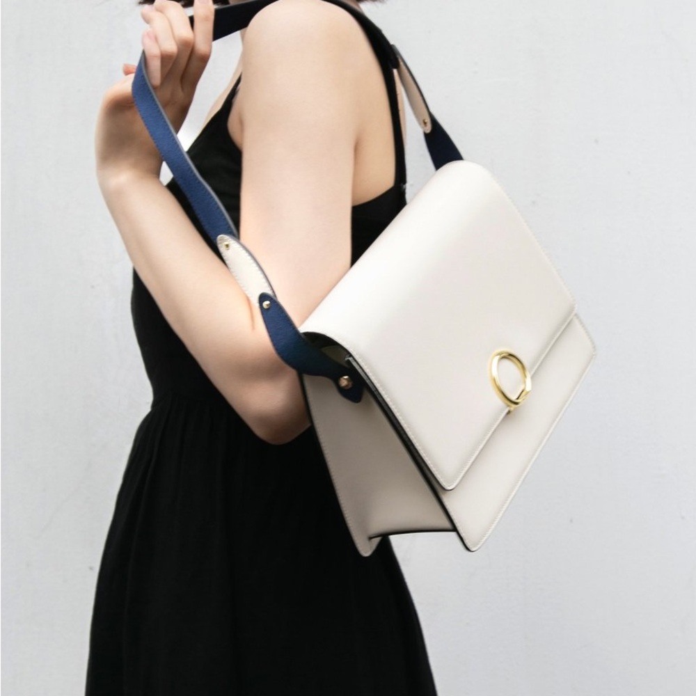 Elegant Cream Shoulder Bag